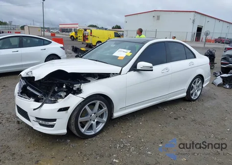 2014 Mercedes-Benz C 250 Sport from USA, damaged, VIN WDDGF4HBXEG203170
